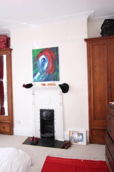 Stunning Arty Apartment In The Heart Of Clifton Μπρίστολ Εξωτερικό φωτογραφία
